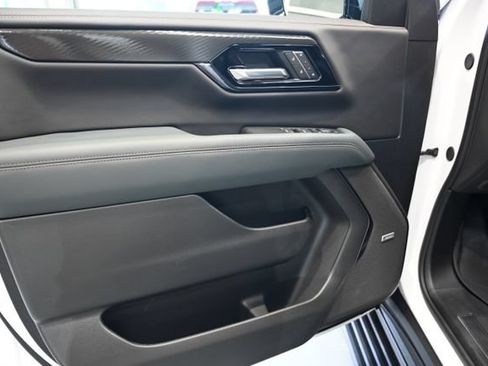 New 2026 GMC Yukon XL AT4 w/ AT4 Premium Plus Package AWD/4WD image 30