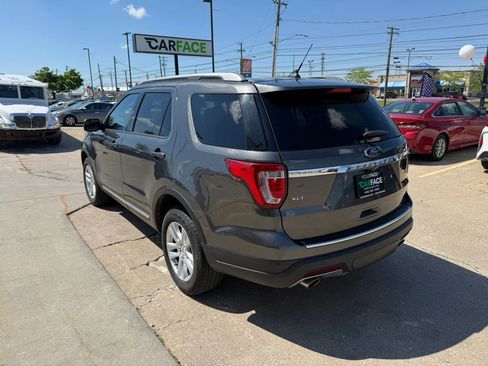 Used 2018 Ford Explorer XLT w/ Equipment Group 202A AWD/4WD image 8