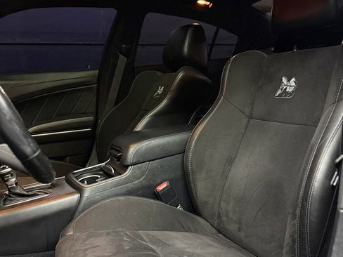 Used 2020 Dodge Charger Scat Pack w/ Dynamics Package RWD image 9