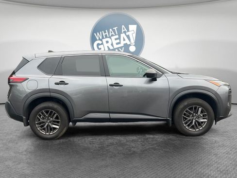 Used 2023 Nissan Rogue S FWD image 2