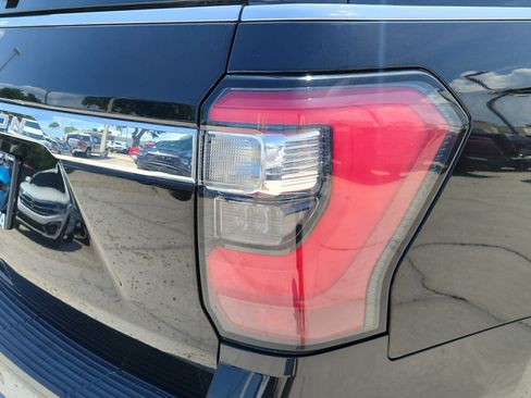 Used 2020 Ford Expedition Limited RWD image 11
