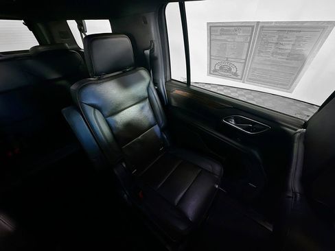 Used 2021 Chevrolet Suburban High Country w/ Premium Package image 14