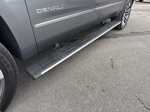 Used 2020 GMC Yukon XL Denali w/ Denali Ultimate Package image 16