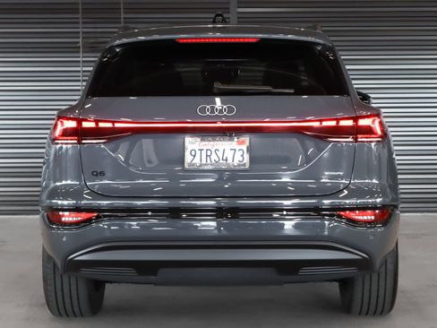 Used 2025 Audi Q6 e-tron Premium w/ Convenience Package image 15