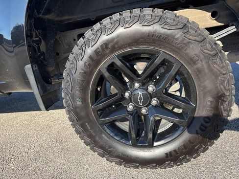 Certified 2023 Chevrolet Silverado 1500 Custom Trail Boss image 10