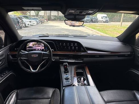 Used 2021 Cadillac Escalade ESV Premium Luxury w/ LPO, Illumination Package AWD/4WD image 25