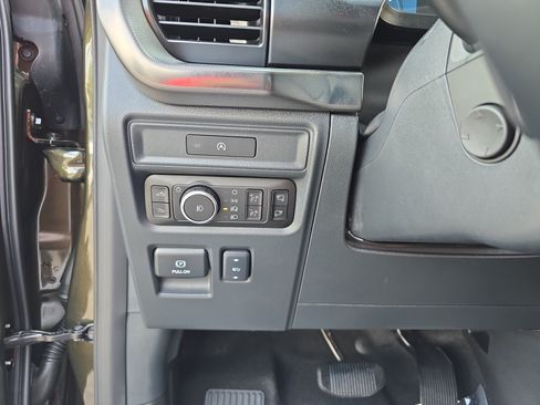 Used 2025 Ford F150 Raptor AWD/4WD image 27