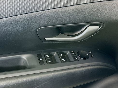 Certified 2025 Hyundai Tucson SEL image 17