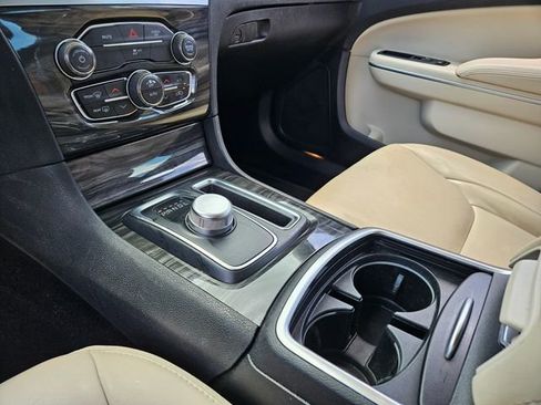 Used 2019 Chrysler 300 Touring L w/ Quick Order Package 22F RWD image 23