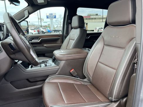 Used 2024 GMC Sierra 2500 Denali w/ Denali Reserve Package image 13