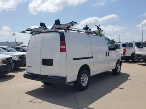 Used 2020 Chevrolet Express 2500 w/ Driver Convenience Package RWD image 7