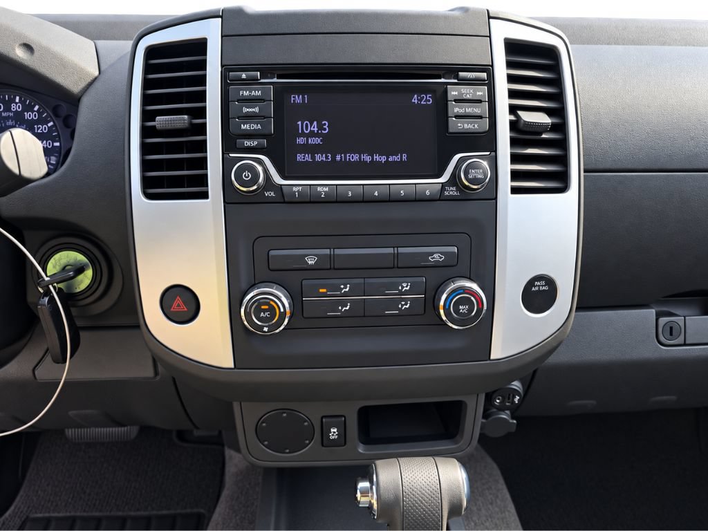 Used 2017 Nissan Frontier SV RWD image 8