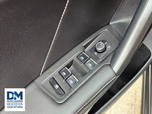Used 2022 Volkswagen Tiguan SE FWD image 31