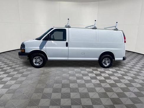 Used 2019 Chevrolet Express 2500 w/ Driver Convenience Package RWD image 2