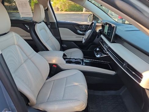 Used 2025 Lincoln Corsair FWD w/ Equipment Group 101A image 15