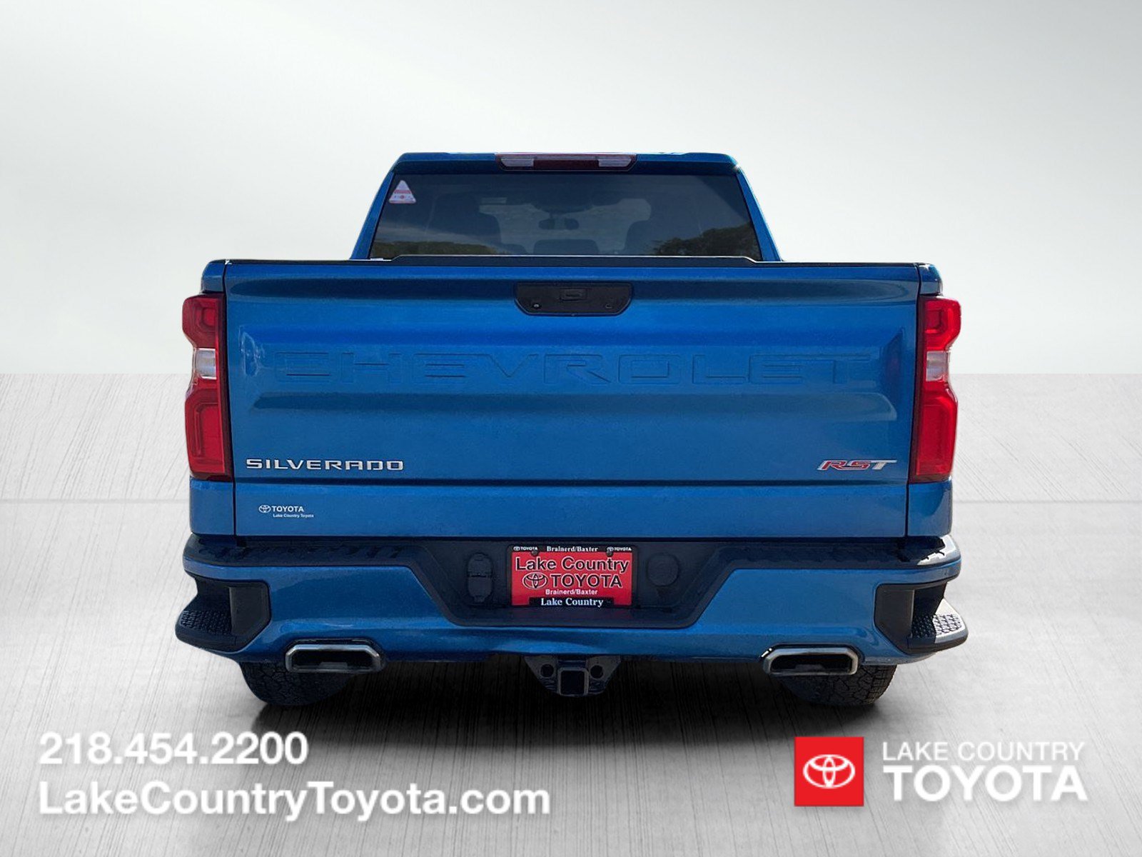 Used 2023 Chevrolet Silverado 1500 RST w/ Z71 Off-Road Package AWD/4WD image 4