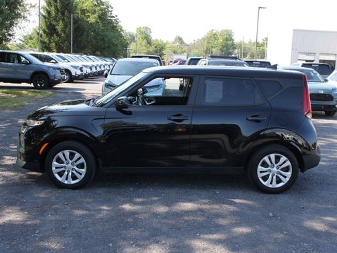 Used 2021 Kia Soul LX FWD image 4