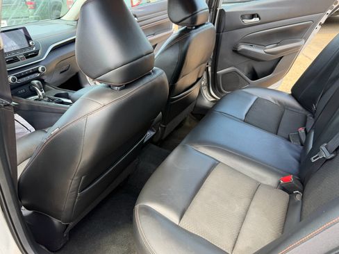 Used 2019 Nissan Altima 2.5 SR FWD image 30