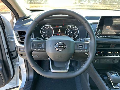 New 2026 Nissan Rogue SV image 24