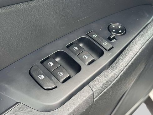 Used 2024 Kia Sportage LX AWD/4WD image 15