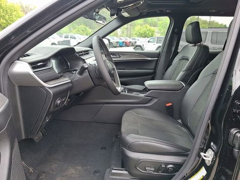 New 2026 Jeep Grand Cherokee Altitude AWD/4WD image 6