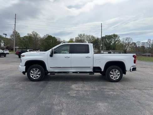 New 2026 Chevrolet Silverado 2500 High Country w/ High Country Premium Package AWD/4WD image 2