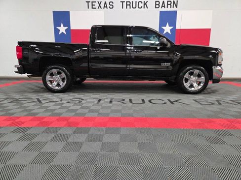 Used 2018 Chevrolet Silverado 1500 LT w/ LT Eassist Package image 14