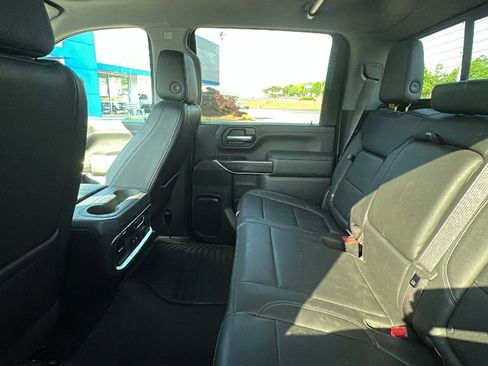 Used 2020 Chevrolet Silverado 2500 LTZ w/ LTZ Convenience Package RWD image 11