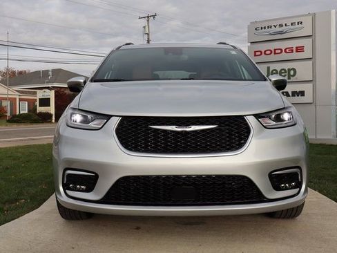 New 2026 Chrysler Pacifica Pinnacle image 5