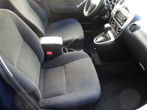 Used 2006 Toyota Matrix FWD image 9