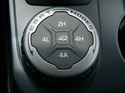 Used 2025 Ford Bronco Outer Banks w/ Sasquatch Package AWD/4WD image 29