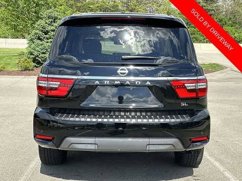 Used 2024 Nissan Armada SL w/ Captain's Chairs Package AWD/4WD image 4
