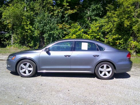 Used 2015 Volkswagen Passat 1.8T Limited Edition image 6