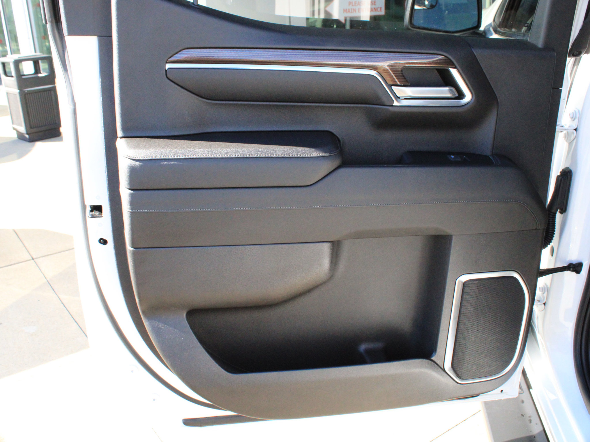 Used 2023 Chevrolet Silverado 1500 RST w/ Convenience Package II AWD/4WD image 31