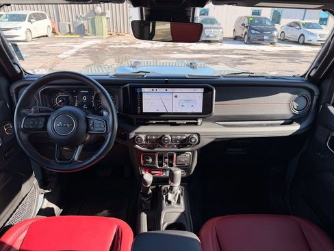 Used 2024 Jeep Wrangler Unlimited Rubicon 392 image 19