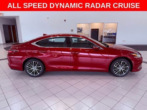 Certified 2024 Lexus ES 350 w/ Premium Package image 9