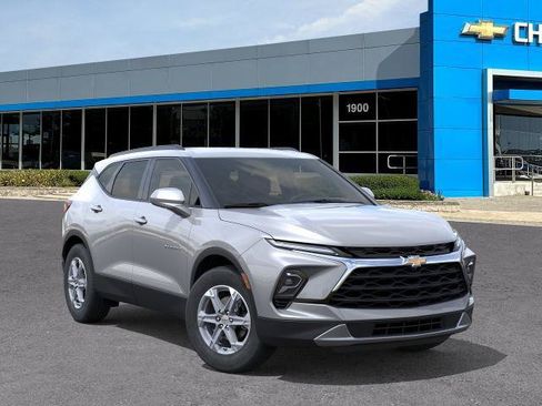 New 2026 Chevrolet Blazer LT w/ Convenience Package FWD image 7