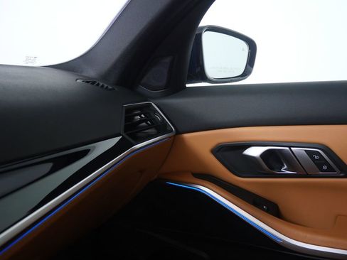 Certified 2023 BMW 330i Sedan w/ Premium Package image 27