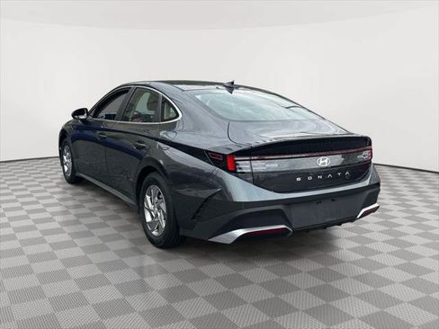 Certified 2026 Hyundai Sonata SE FWD image 4