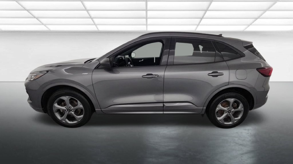 Used 2024 Ford Escape ST-Line w/ Tech Pack #1 AWD/4WD image 3