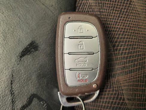 Used 2017 Hyundai Sonata Sport w/ Value Edition Package 02 image 32