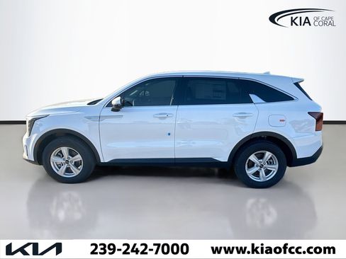 New 2026 Kia Sorento LX image 2