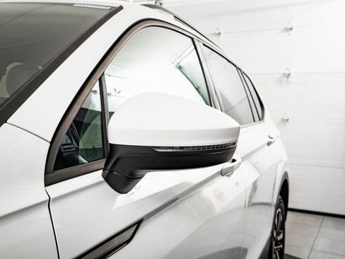 Used 2024 Volkswagen Tiguan S image 15