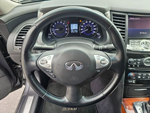 Used 2013 INFINITI FX37 AWD w/ Premium Pkg image 31