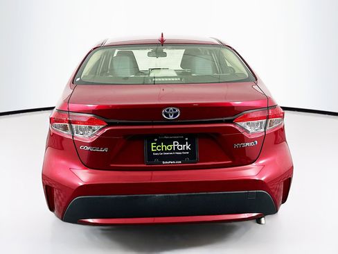 Used 2022 Toyota Corolla LE image 7