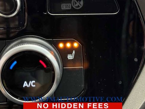 Used 2021 Toyota Highlander XLE image 44