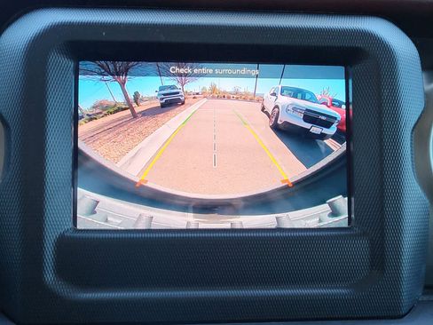 Used 2022 Jeep Wrangler Unlimited Sport image 19