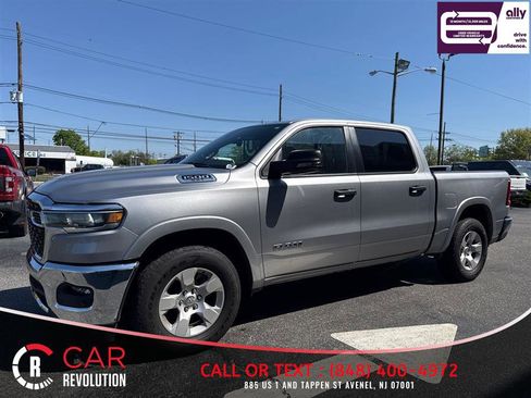 Used 2025 RAM 1500 Big Horn AWD/4WD image 3