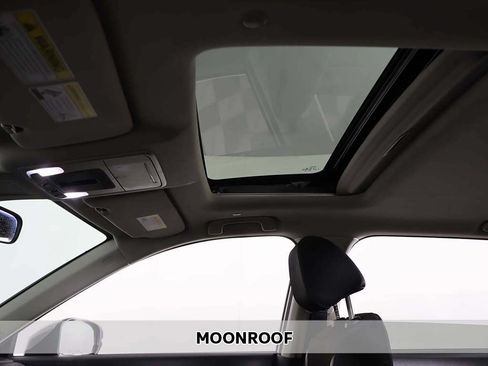 Used 2024 Honda CR-V EX image 3