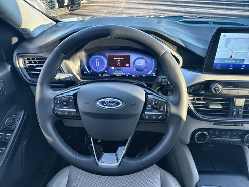 Used 2021 Ford Escape SEL w/ Technology Package image 16